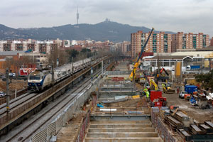 Obras del AVE Madrid-Barcelona a su paso por Bellvitge en una imagen de archivo. (Foto: Santi Cogolludo)
