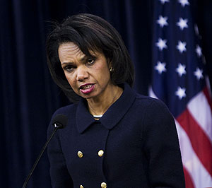 La secretaria de Estado de EEUU, Condoleezza Rice, en la presentacin del informe. (Foto: AFP)