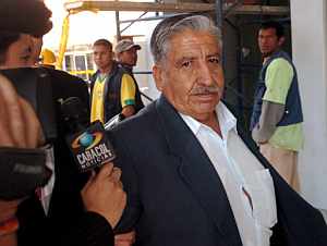 Imagen del padre del ecuatoriano fallecido en el ataque contra Reyes. (EFE)
