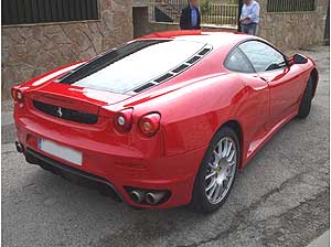 Un Ferrari incautado.