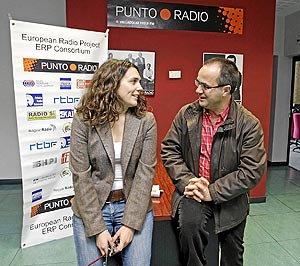 Sonia Andrino y Florencio Carrera, coordinadora de Euranet y director general de Punto Radio. (FOTO: Carlos Espeso)