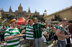 Seguidores del Celtic en Montjuc. (Foto: Santi Cogolludo)