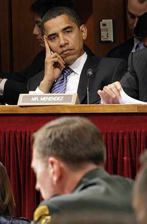 Obama, durante la intervencin de Petraeus. (Foto: AP)