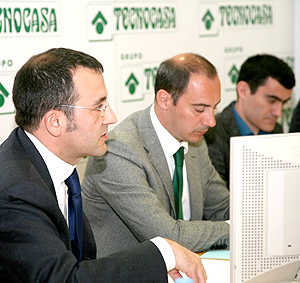 Angelo Ciacci, presidente de Tecnocasa; Paolo Boarini, consejero delegado; y Jaume Garca Villar, de la UPF. (Foto: ELMUNDO.ES)