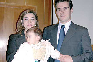 Sylvina Bassani y su agresor, el da de su boda, junto a su hijo, testigo del crimen. (Foto: 'Diario de Alcal')