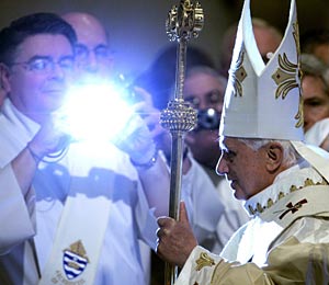 Benedicto XVI, a su llegada a San Patricio. (Foto: Pier Paolo Cito | REUTERS)
