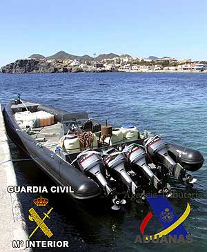 Vista de una de las embarcaciones requisadas recientemente en Murcia. (Foto: EFE)