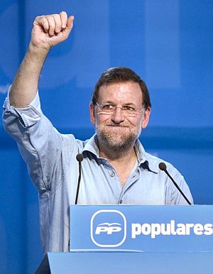 Rajoy, durante el acto que celebró ayer en Gran Canaria. (Foto: EFE)