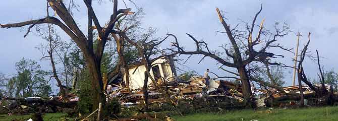 Destrozos causados por un tornado en la aldea de Seneca, situada en Illinois (Estados Unidos). (Foto: AP)
