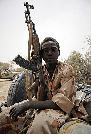 Un nio soldado en Sudn. (Foto: AFP)