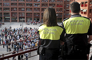 Ayer se celebr una concentracin en Coslada para pedir responsabilidades polticas por la corrupcin policial .(EFE)