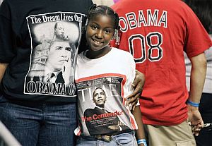 Una madre y su hija, en un mitin de Obama en Florida. (Foto: AP)