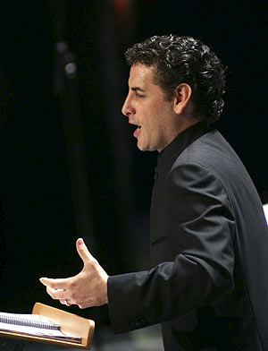 El tenor Juan Diego Flrez durante su representacin en el Teatro Real. (Foto: EFE)