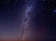 El cielo nocturno visto desde Paranal. (Foto: ESO)