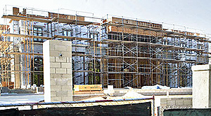 Mansion en construccin en Sunset Bulevar. (Foto: LA Times)