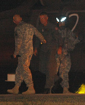 Uno de los estadounidenses liberados es recibido en Texas. (Foto: REUTERS)