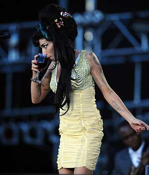 Amy Winehouse, durante su actuacin. (Foto: AFP)