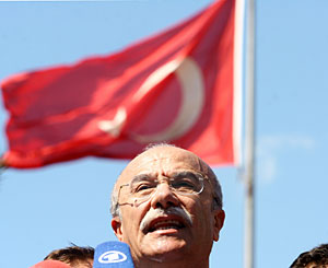 El fiscal jefe de Turqua, durante la rueda de prensa ofrecida este lunes. (Foto: AFP)