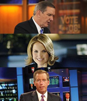 Charles Gibson, de la ABC; Katie Couric, de la CBS, y Brian Williams, de la NBC.
