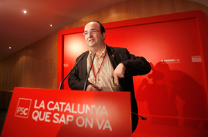 El viceprimer secretario y portavoz del PSC, Miquel Iceta, encargado de exponer la declaracin. (Foto: Santi Cogolludo)
