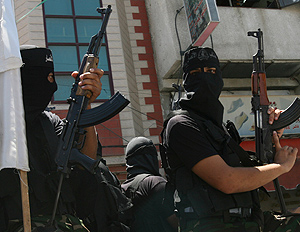 Miembros de Hamas durante el funeral por las vctimas del atentado. (Foto: AFP)