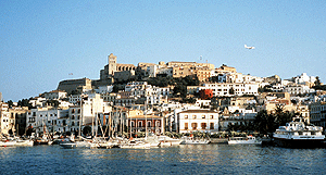 Panormica del puerto de Ibiza (Foto: EFE)