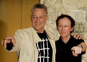 Ray Manzarek (izda.)y Robby Krieger. (Foto: AP)