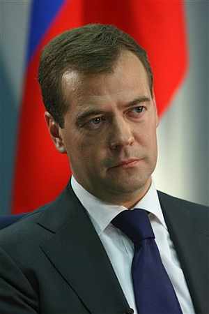 El presidente ruso Dimitri Medvedev, en una de las entrevuistas concedidas a varias televisiones internacionales. (Foto: AP)