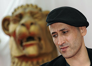 El director Tariq Teguia, durante la presentacin de la pelcula 'Gabbla'. (Foto: AFP)