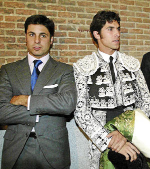 Los Rivera, en una imagen tomada en las Ventas. (Foto: Julio Palomar)