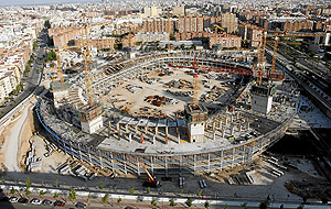 El nuevo estadio del Valencia, en obras. (Foto: Jos Cullar)