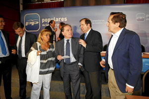 Carrasco, Villanueva, Herrera y Lucas, durante la reunin de la Ejecutiva regional del PP en Valladolid. / PABLOREQUEJO
