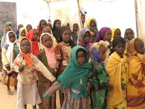 Nios en un campo de refugiados sudans. (Foto: Sudansunrise.org)