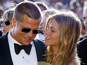 Brad Pitt y Jennifer Aniston, en 2004. (Foto: REUTERS)