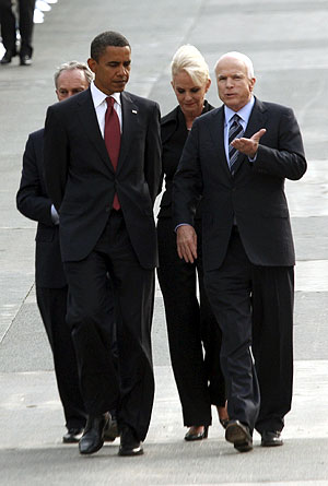 Obama y McCain, juntos durante el pasado homenaje por el 11-S. (Foto: REUTERS)