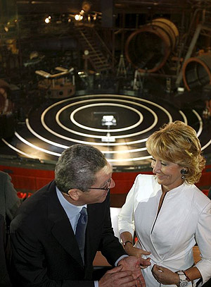Aguirre y Gallardn, durante su visita a los teatros del Canal. (Heredia)