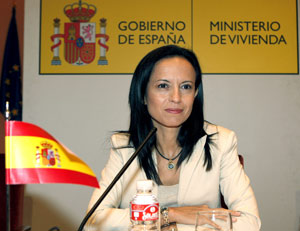 La ministra, durante la rueda de prensa posterior a la reunin con las CCAA y ayuntamientos. (FOTO: EFE)