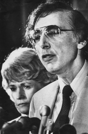 El doctor Robert Gallo en una foto de archivo de 1984 (Foto: AP)