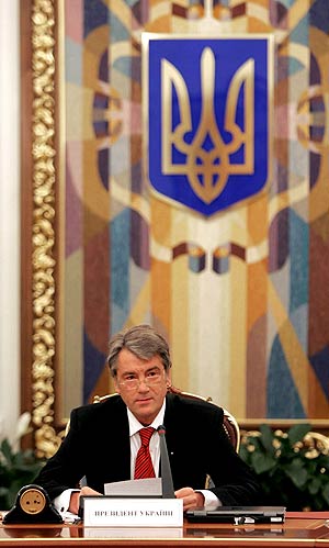 El presidente ucraniano, Viktor Yushchenko, en el despacho presidencial, en Kiev. (Foto: EFE)