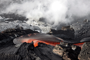 Imagen de la lava del volcán hawaiano Kilauea, en Hawai. (Foto: EFE)