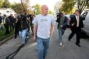 Joe Wurzelbacher, seguido por la prensa en Holland (Ohio, EEUU). (Foto: AP)