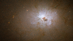 Imagen de la galaxia NCG 3077 tomada por el telescopio espacial 'Hubble'. (Foto: NASA-ESA)