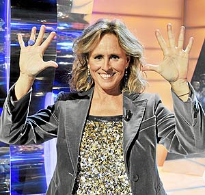 Mercedes Mil, presentadora del programa. (Foto: Carlos Serrano Telecinco)