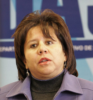 La jefa de la polica secreta, Pilar Hurtado, durante el anuncio de su dimisin. (Foto: AP)