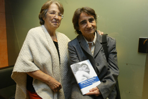 La autoras, en la presentación del libro. (Foto: Domènec Umbert)