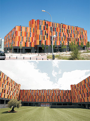 Edificio de VPO inspirado en Paul Klee. (Fotos: ELMUNDO.ES)
