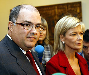 El vicepresidente del CGPJ, Fernando de Rosa, y su portavoz, Gabriela Bravo. (Foto: Vicente Bosch)