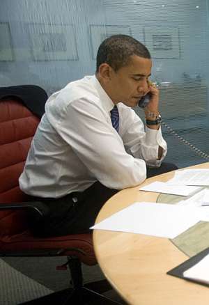 Obama atiende las llamadas de los líderes internacionales. (Foto: AFP)