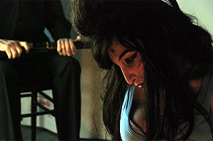 Amy Winehouse, con un disparo en la cabeza, en la escultura del artista italiano. (Foto: Half Gallery)
