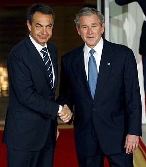 Bush rtecibe a Zapatero en la Casa Blanca. (Foto: EFE)